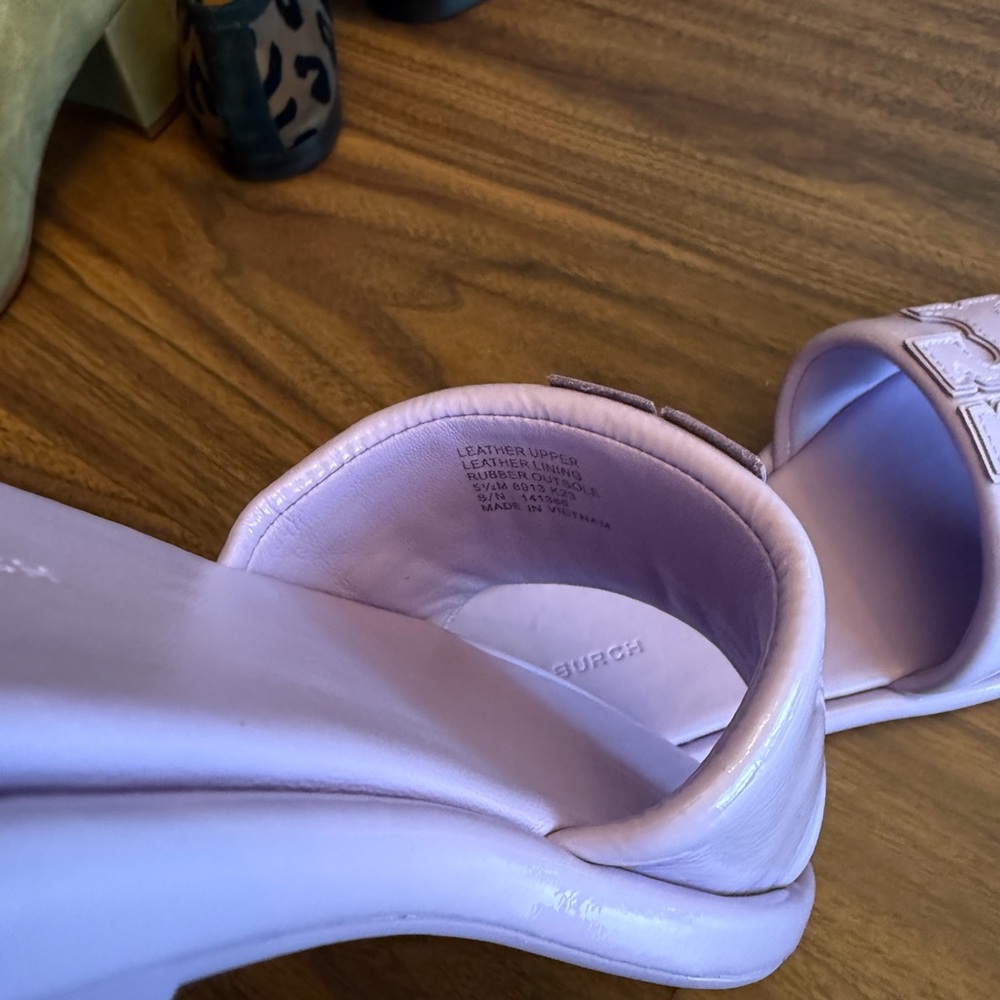 Tory Burch Lavender Leather Logo Slides – Size 5.5 - Picture 4 of 5